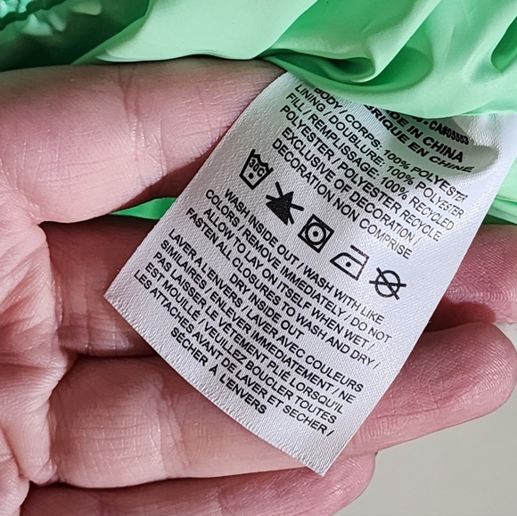 Nike Sportswear City Ready Green Puffer Vest - Picture 5 of 7